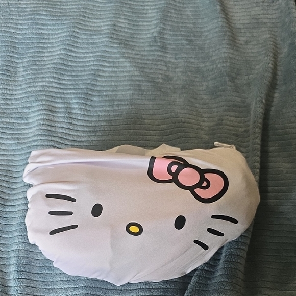 Pink Hello Kitty Hooded Blanket - Picture 7 of 7